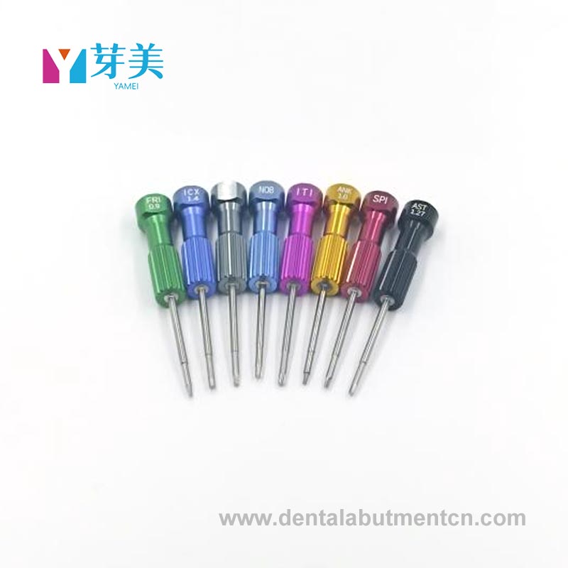 Varför förändrar en tandkirurgisk skruvmejsel precision i implantatprocedurer?